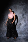 Stretchable black trousers with a beautiful detailing Glamfe